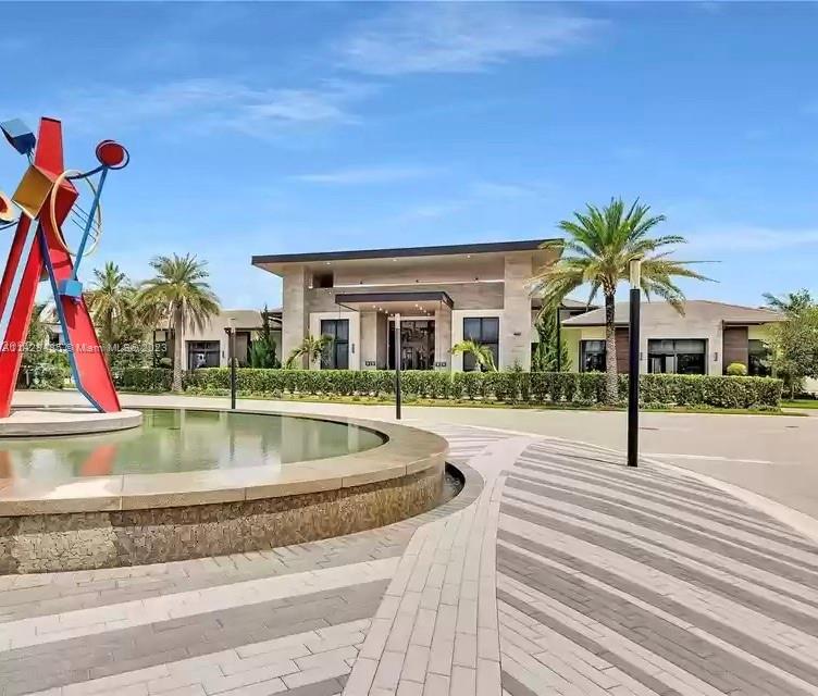 CANARIAS EAST - Residential Lease