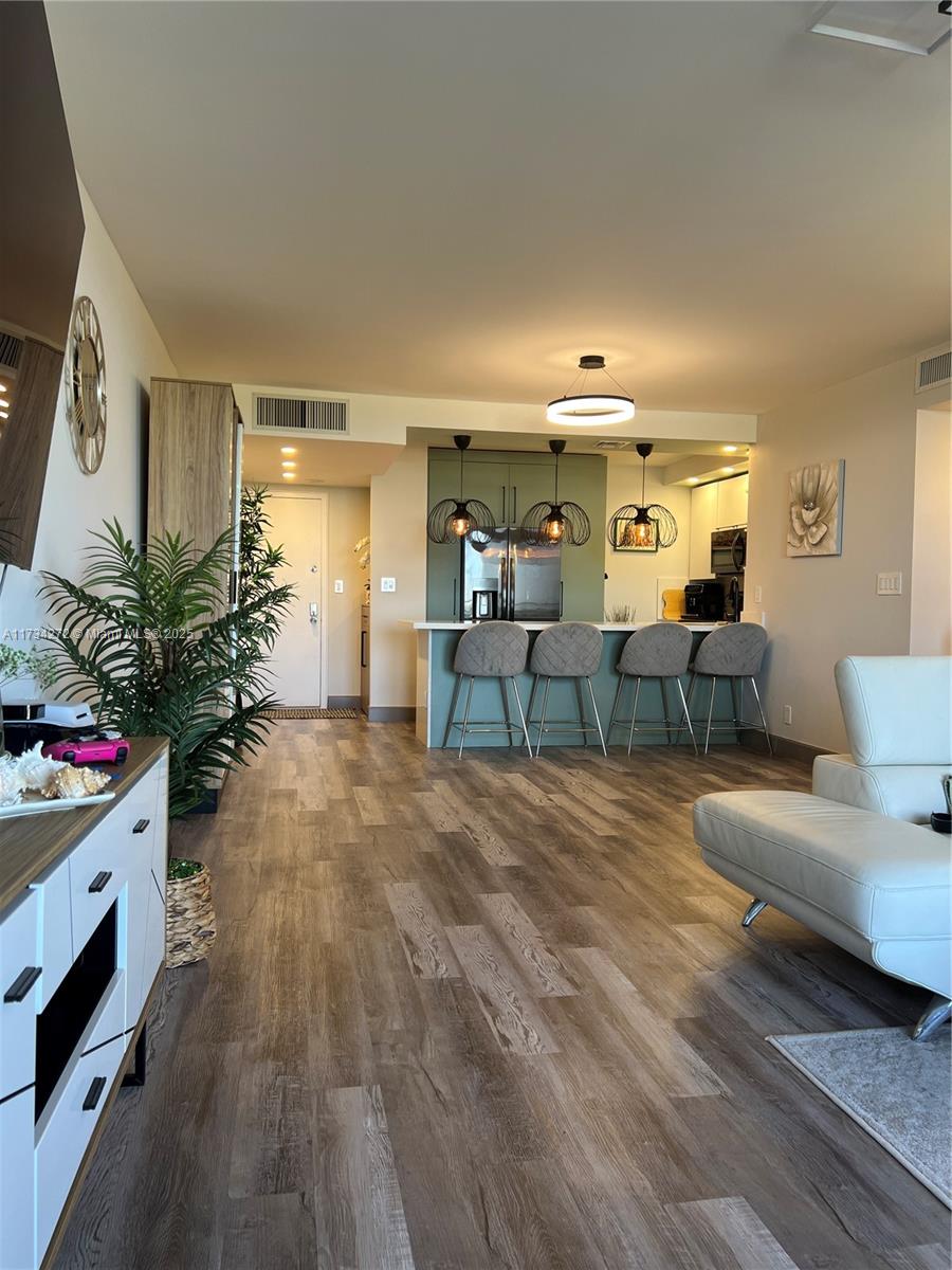 OLYMPUS CONDO PHASE - Residential
