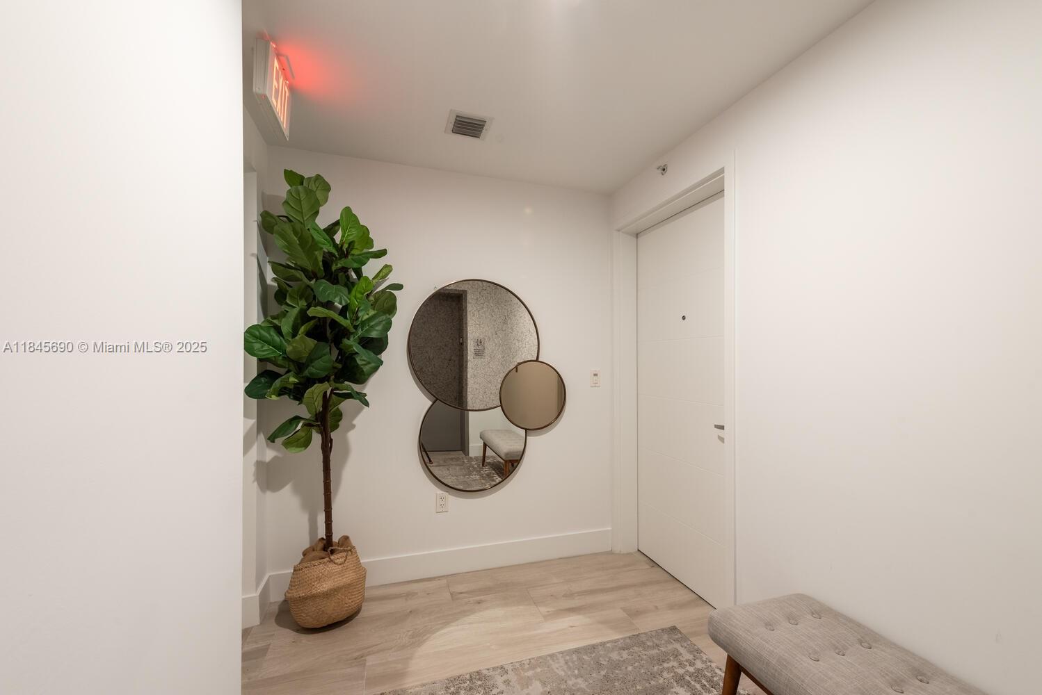 THE HARBOUR NORTH CONDO - Residential