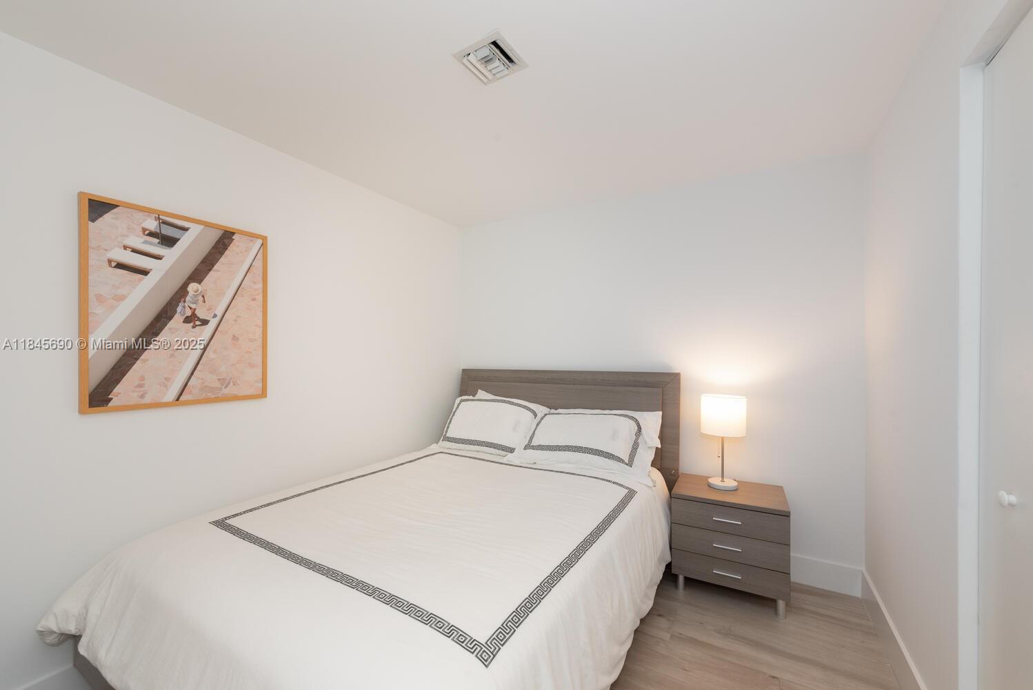THE HARBOUR NORTH CONDO - Residential
