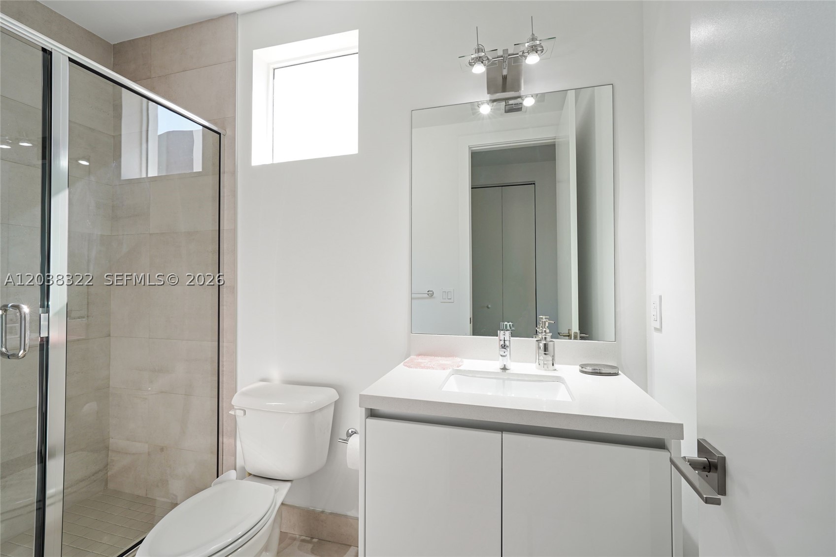 DORAL COMMONS RESIDENTIAL - Residential Lease