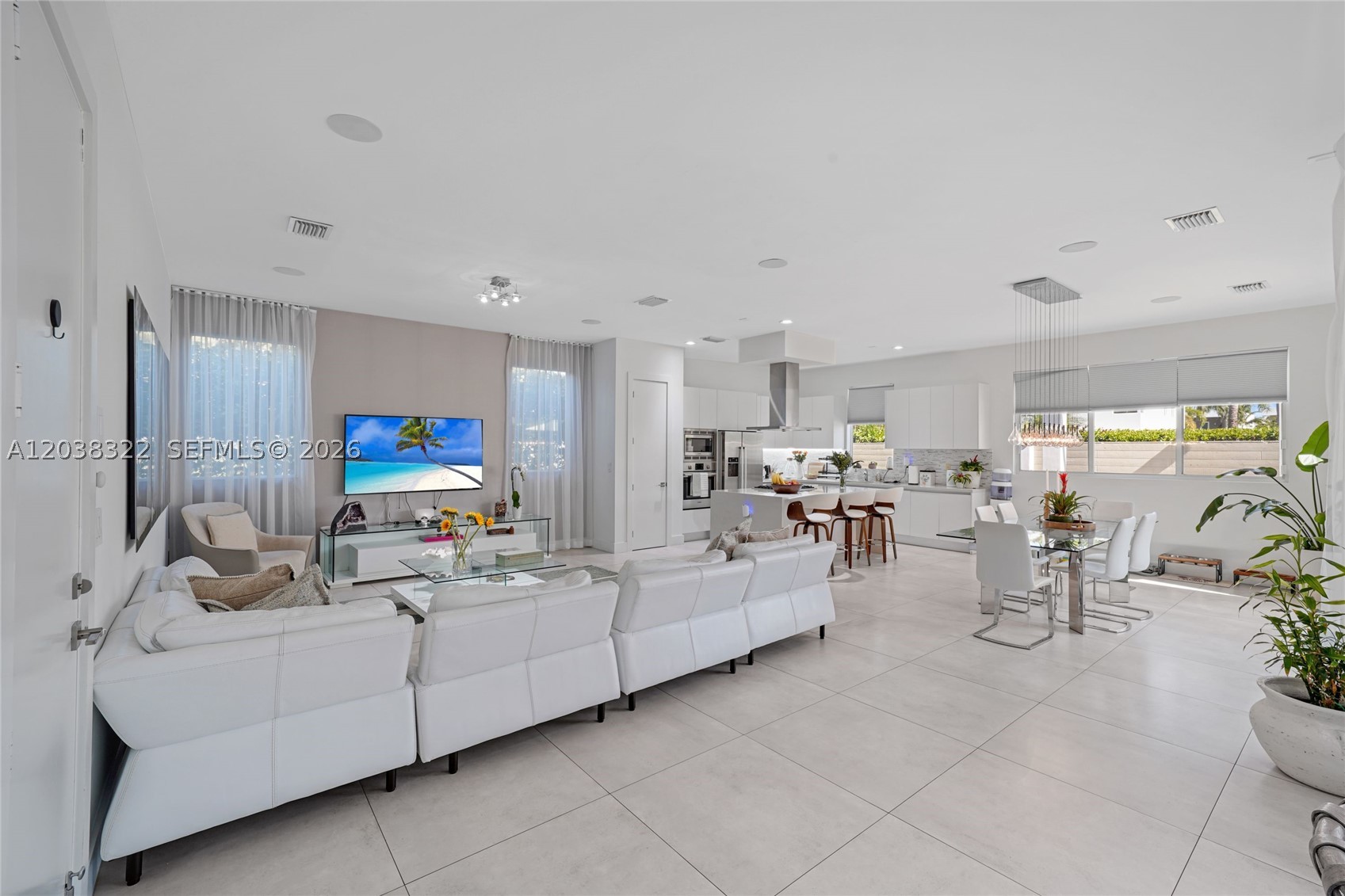 DORAL COMMONS RESIDENTIAL - Residential Lease
