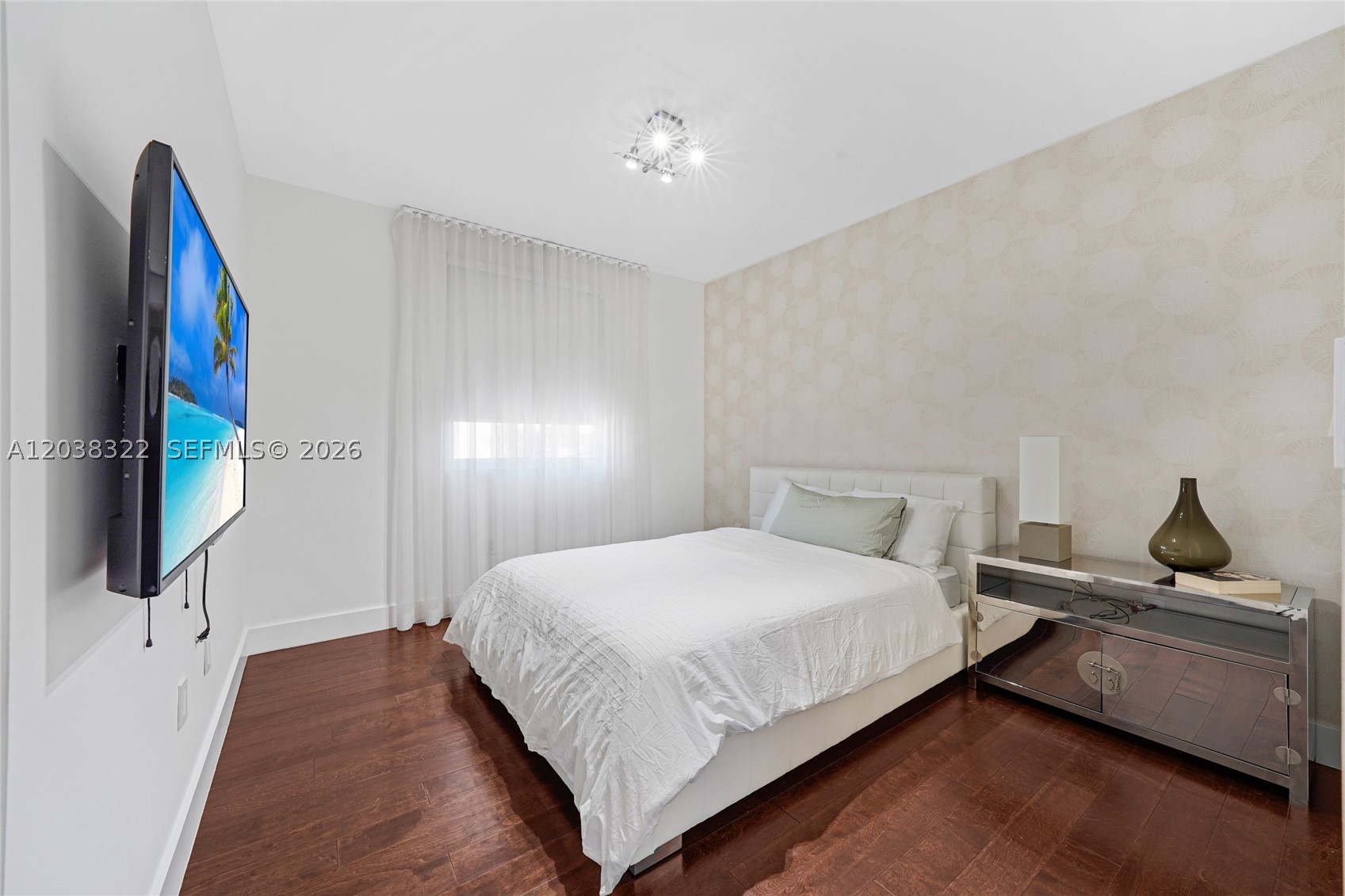 DORAL COMMONS RESIDENTIAL - Residential Lease