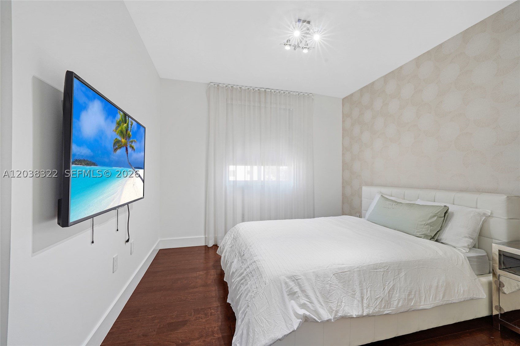 DORAL COMMONS RESIDENTIAL - Residential Lease