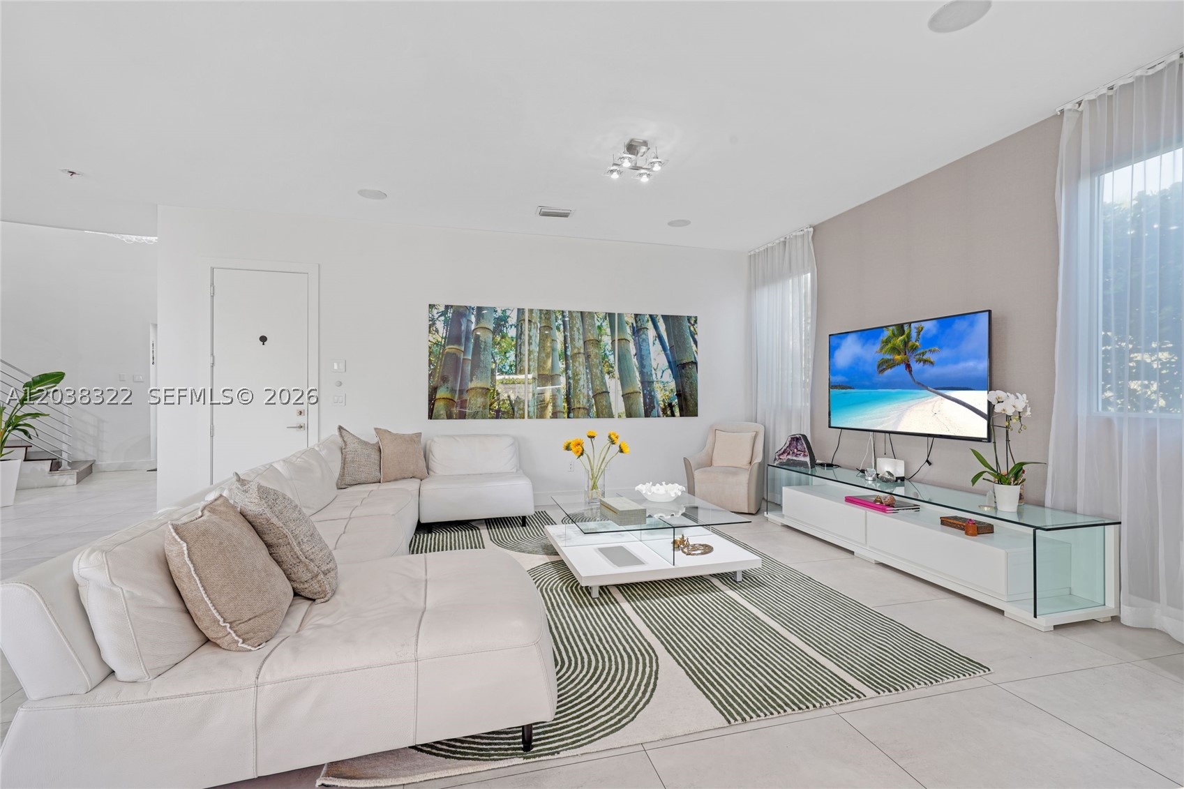 DORAL COMMONS RESIDENTIAL - Residential Lease