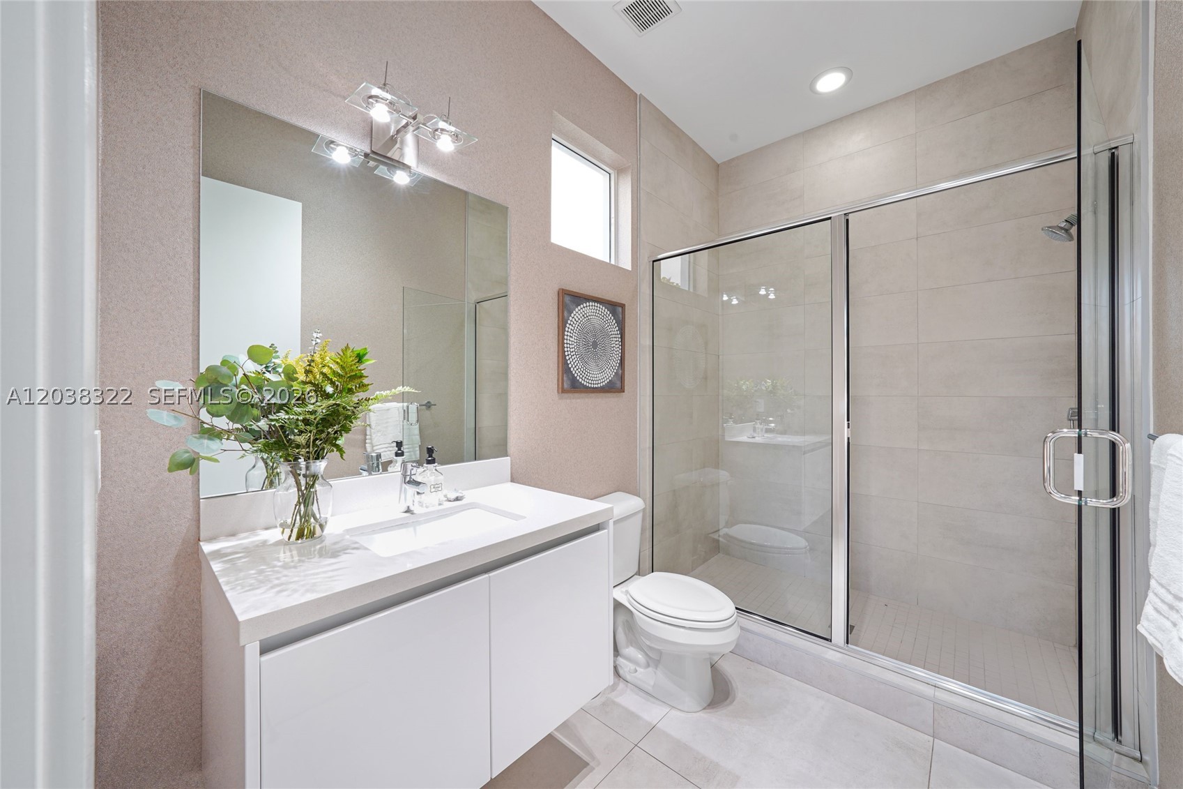 DORAL COMMONS RESIDENTIAL - Residential Lease