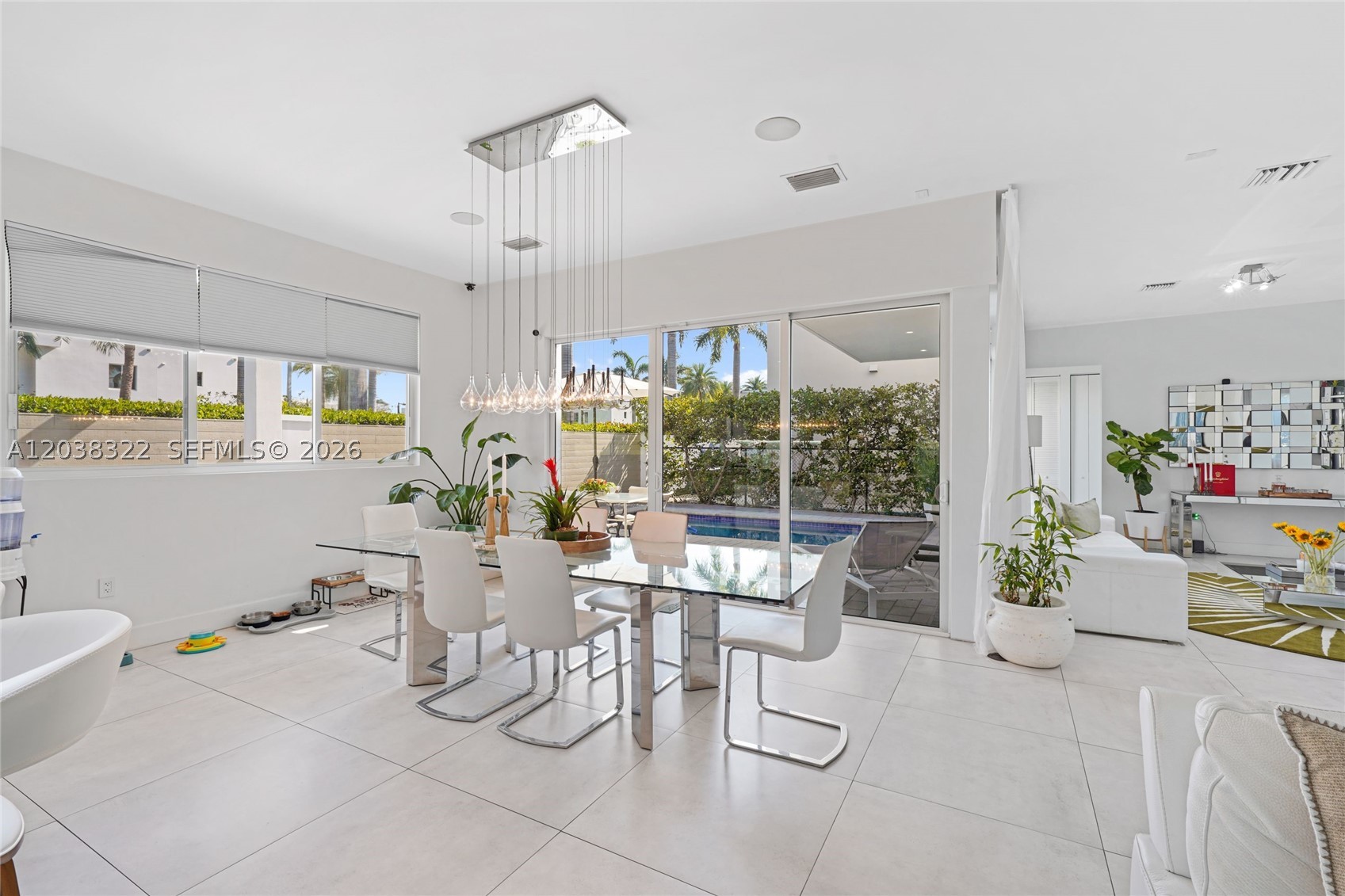 DORAL COMMONS RESIDENTIAL - Residential Lease