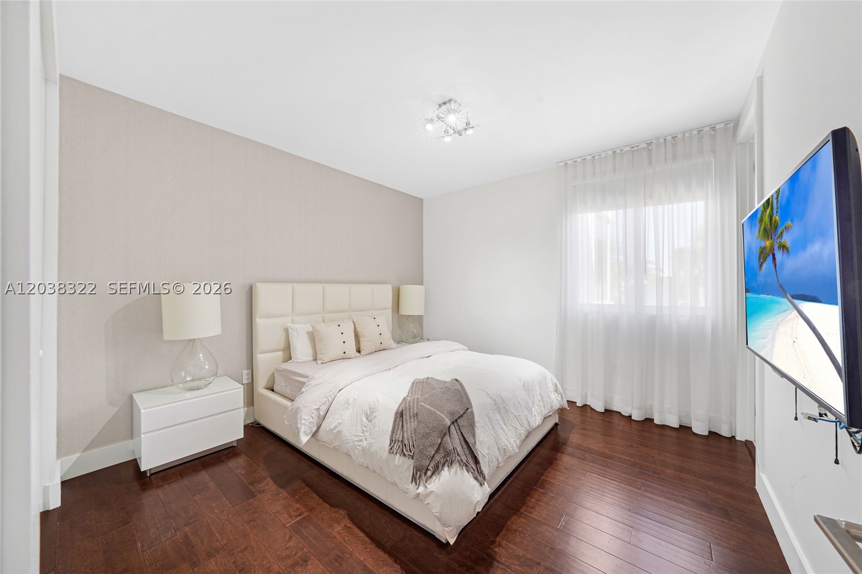 DORAL COMMONS RESIDENTIAL - Residential Lease