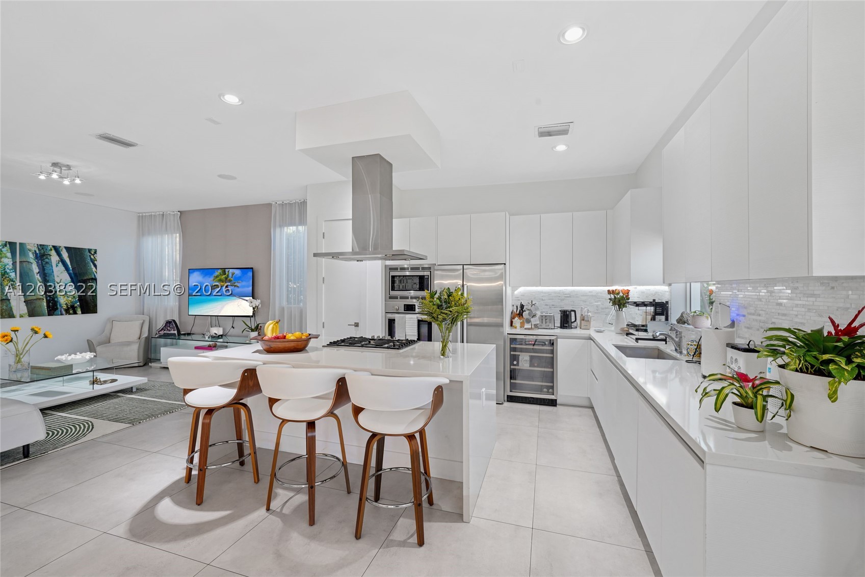 DORAL COMMONS RESIDENTIAL - Residential Lease