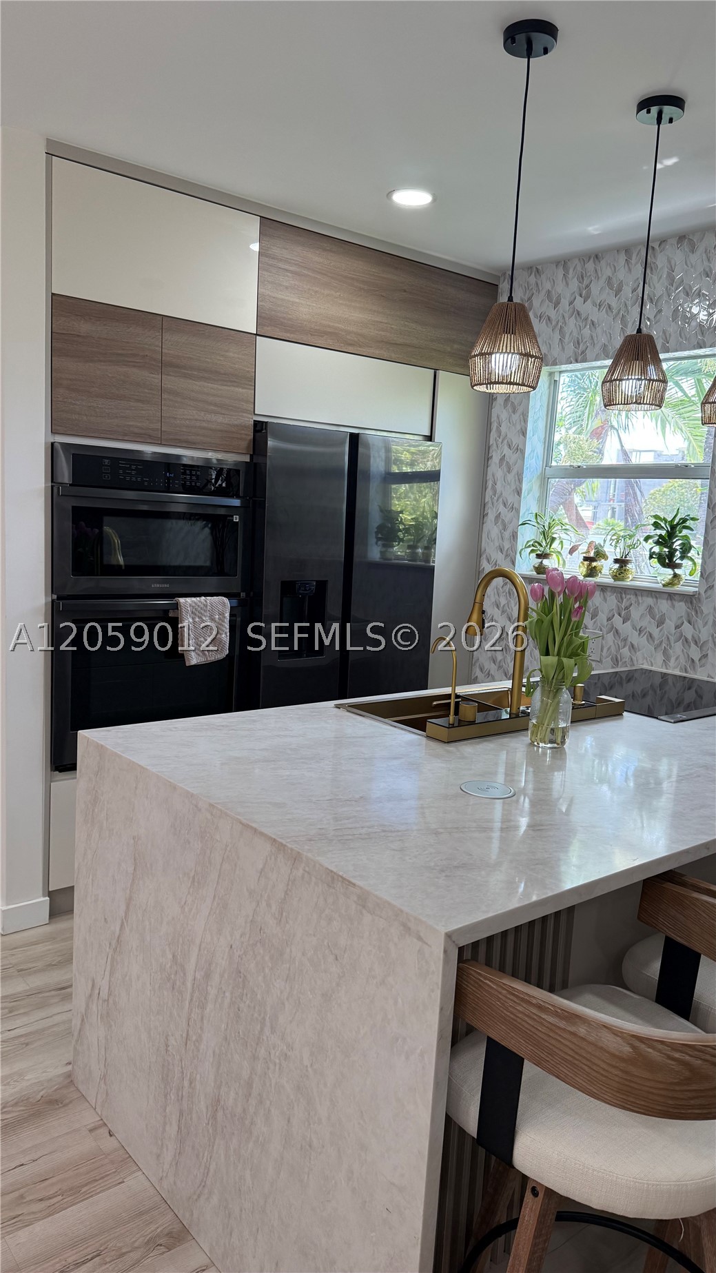 7636 ABBOTT AVENUE CONDO - Residential