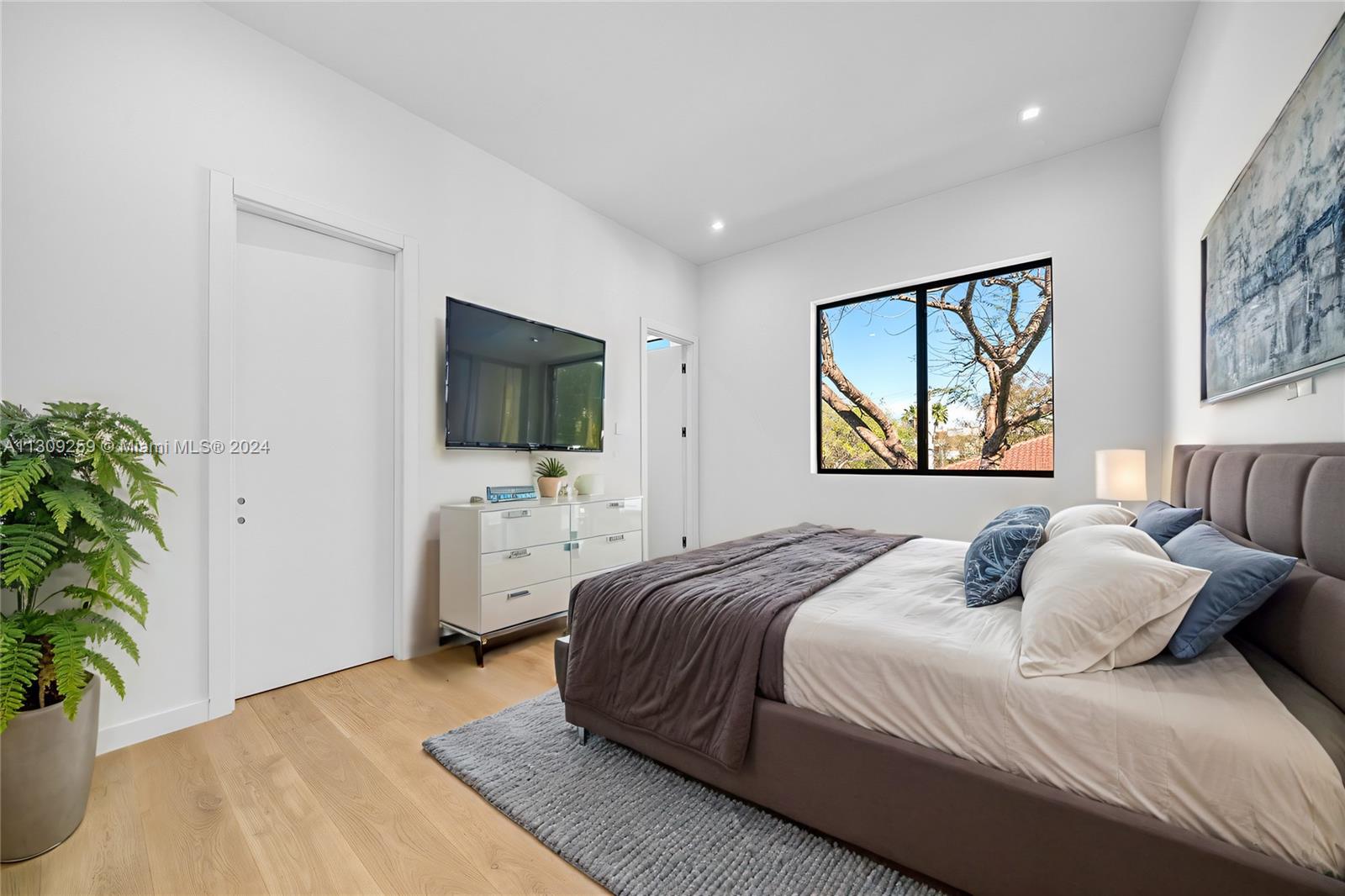 NORTH KENDALL - Residential