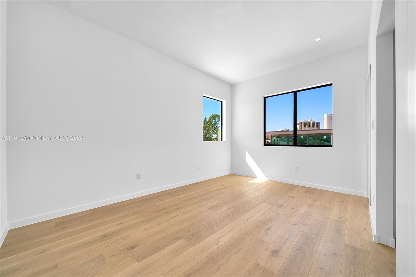 NORTH KENDALL - Residential