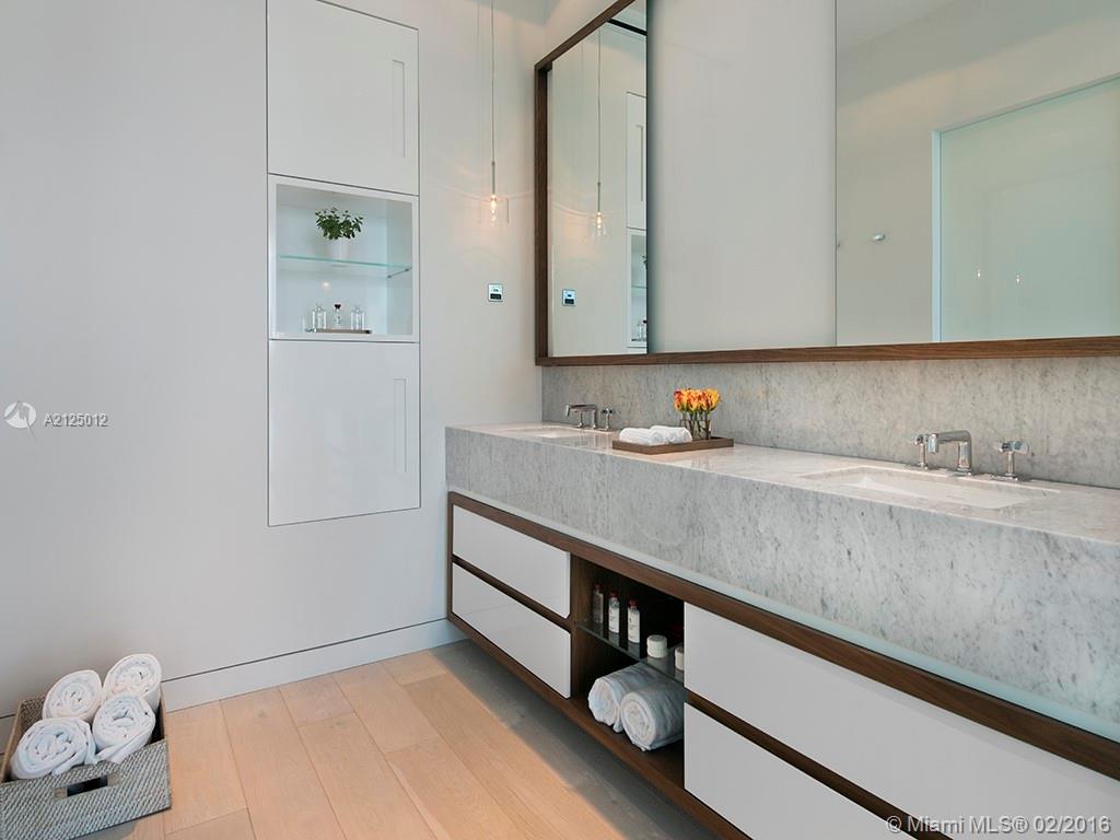 Di Lido Island - Residential
