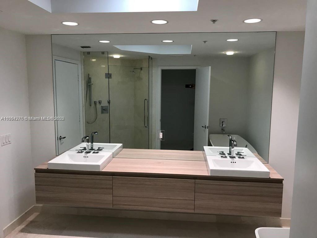 MARINA PALMS RESIDENCES S - Residential Lease