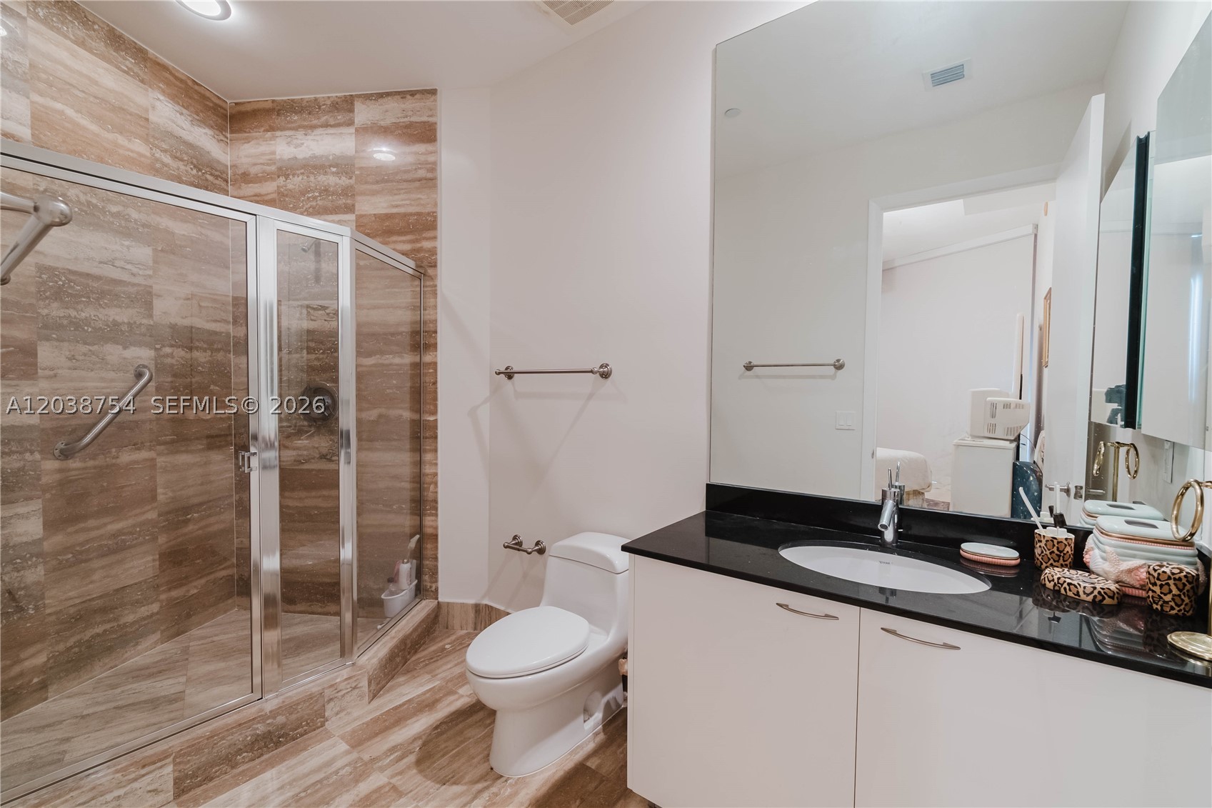 TDR TOWER III CONDO - Residential