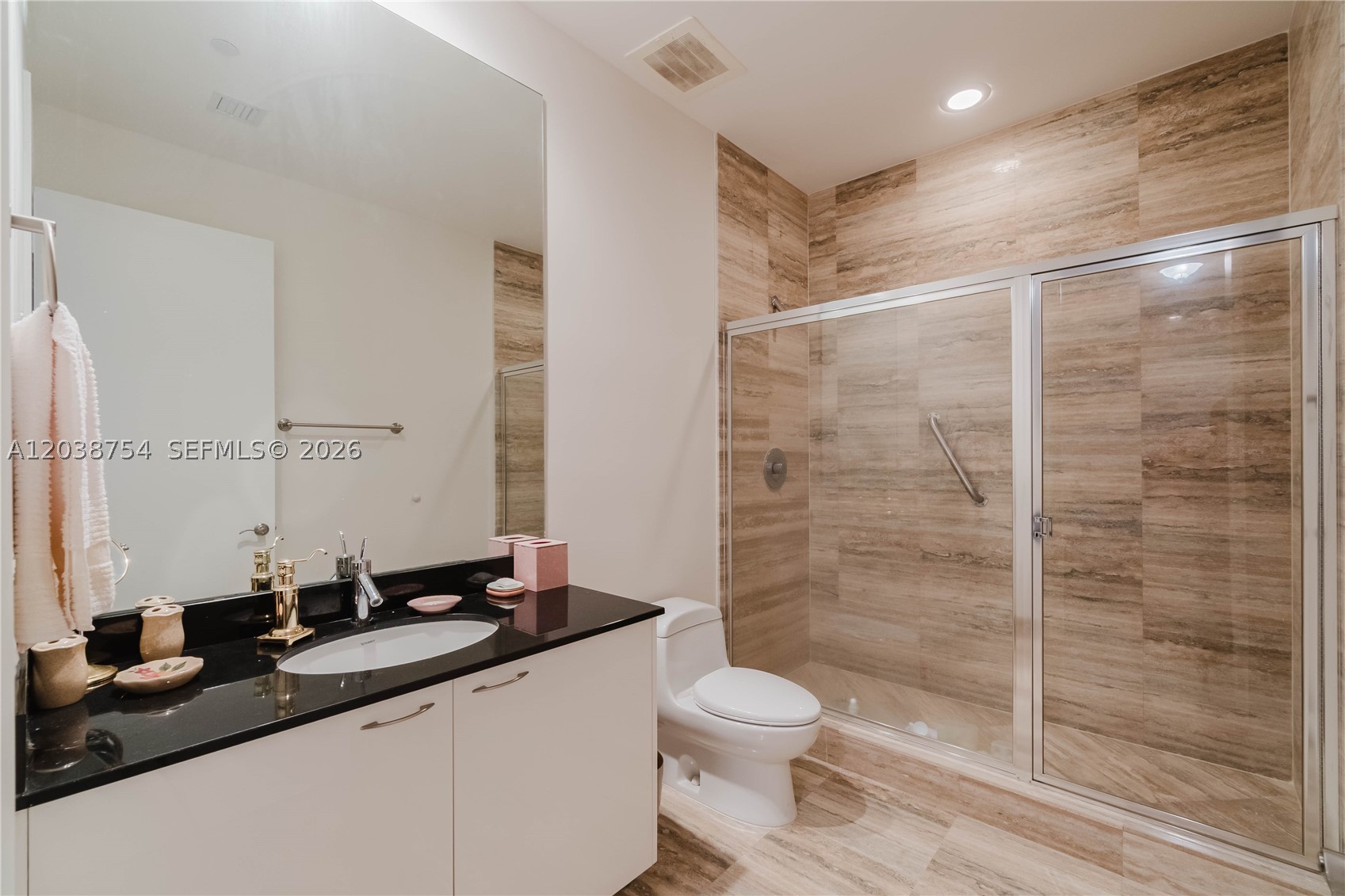 TDR TOWER III CONDO - Residential