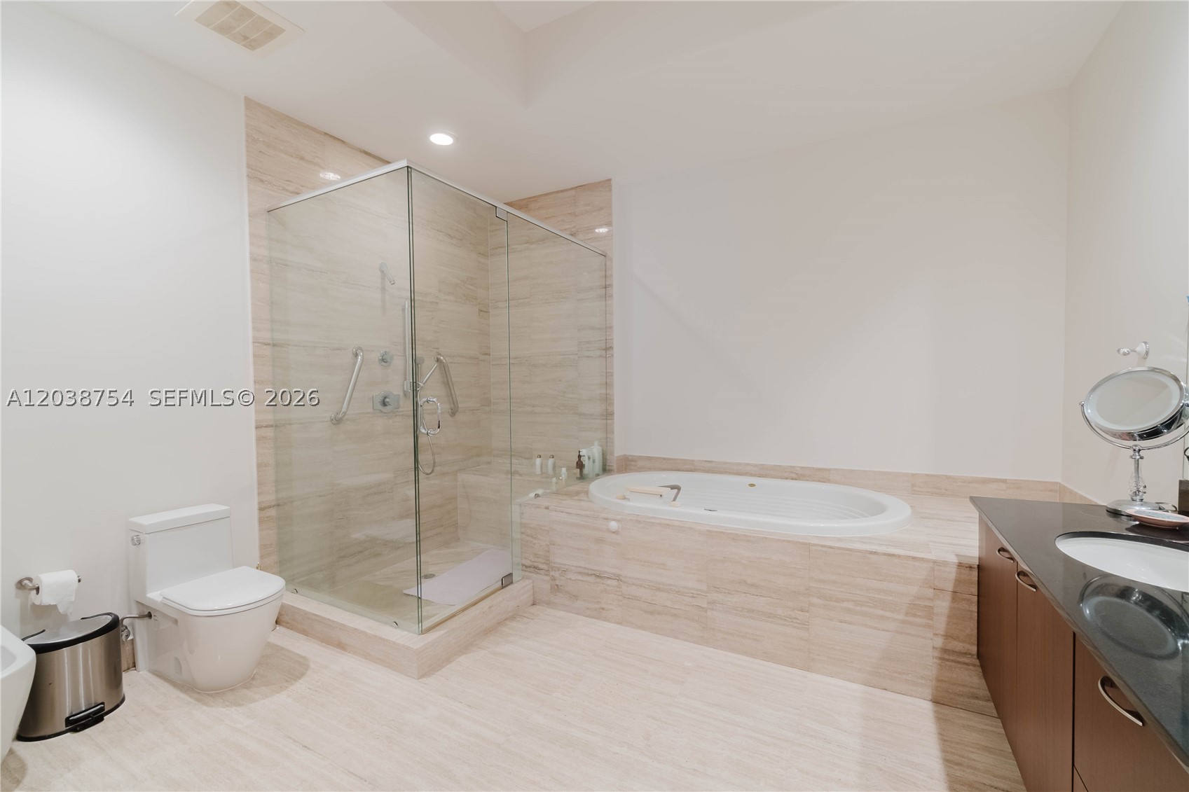 TDR TOWER III CONDO - Residential
