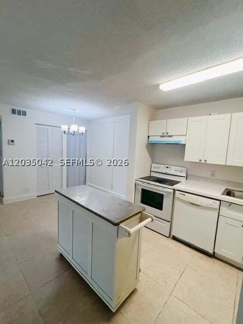 LAKES OF JACARANDA CONDO - Residential Lease