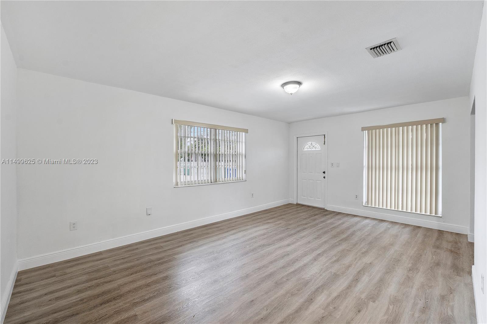 DEBBIE - Residential Lease