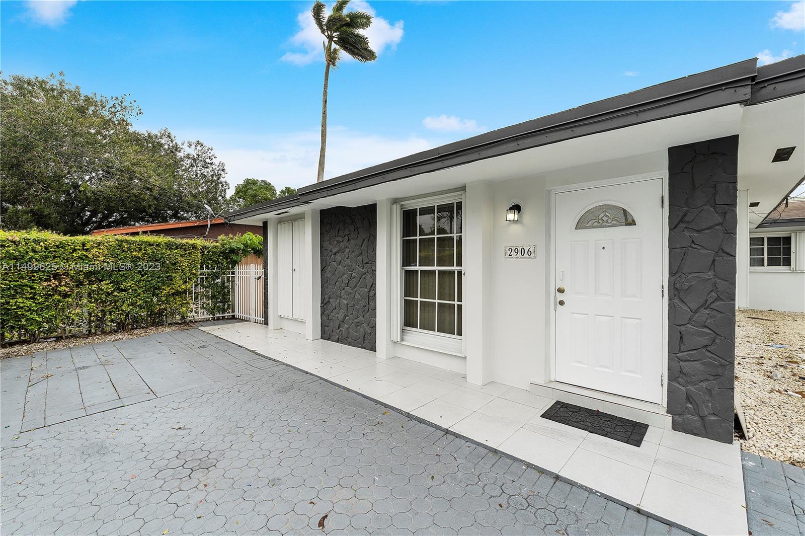 DEBBIE - Residential Lease
