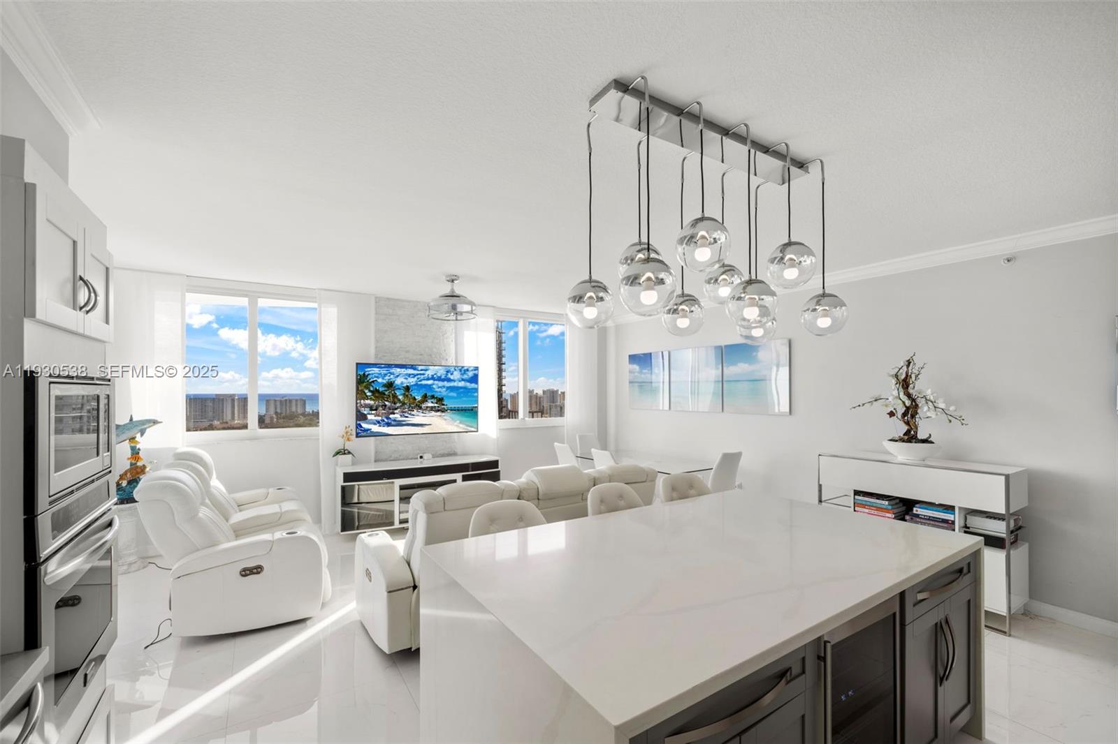 DUO CONDOMINIUM EAST - Residential