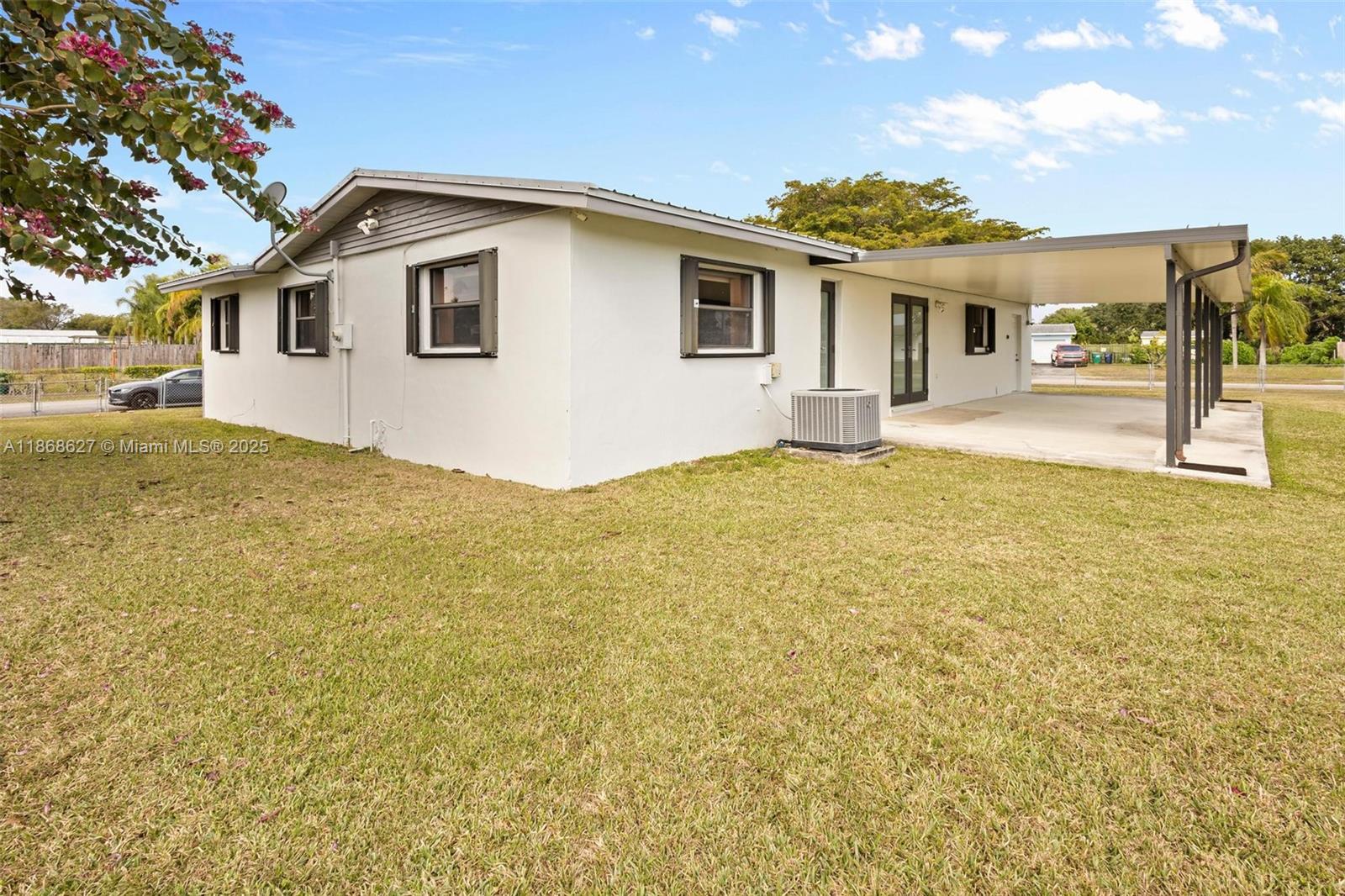 UNIVERSAL ESTATES SOUTH A - Residential