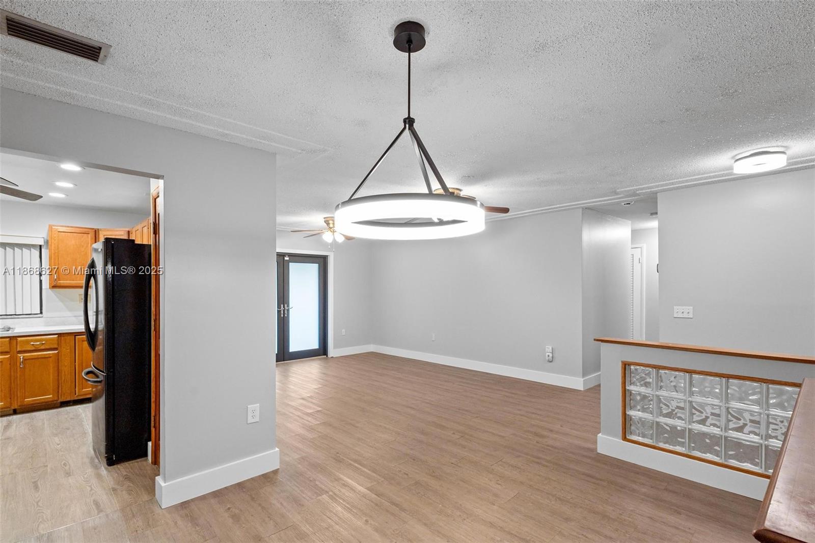 UNIVERSAL ESTATES SOUTH A - Residential
