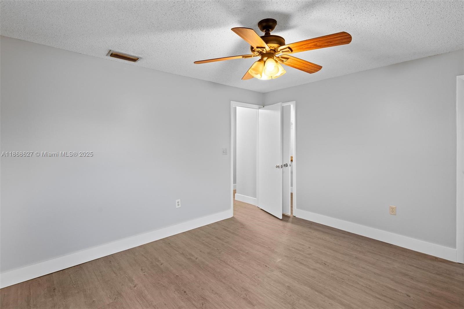 UNIVERSAL ESTATES SOUTH A - Residential
