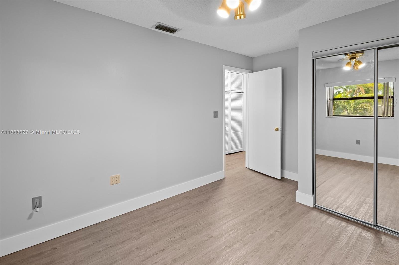 UNIVERSAL ESTATES SOUTH A - Residential