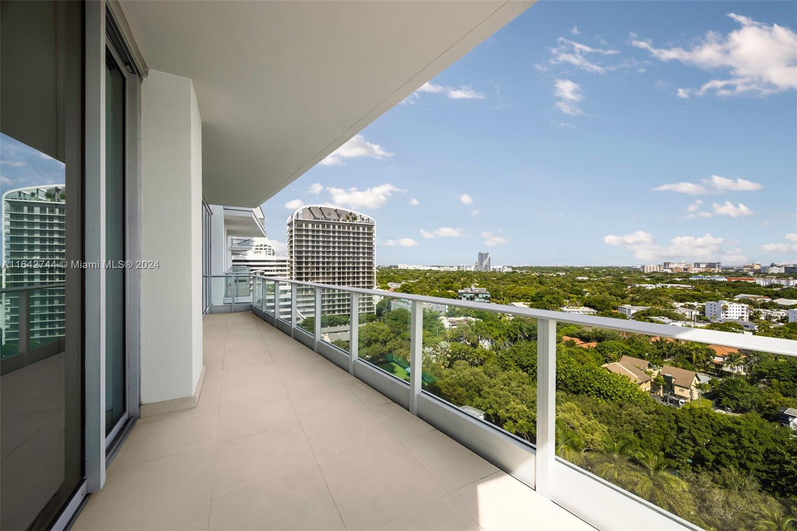 GROVENOR HOUSE CONDO - Residential