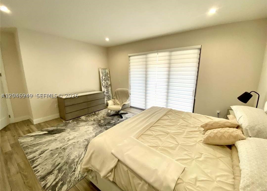 DOWNTOWN DORAL SOUTH PHAS - Residential