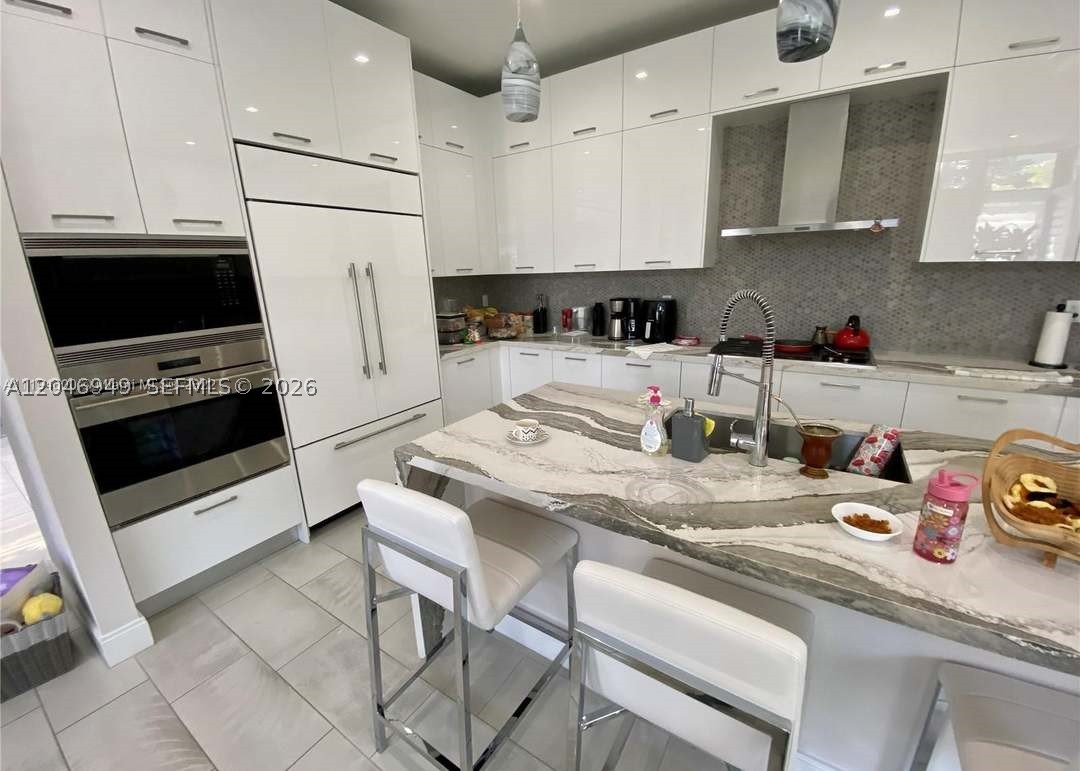 DOWNTOWN DORAL SOUTH PHAS - Residential