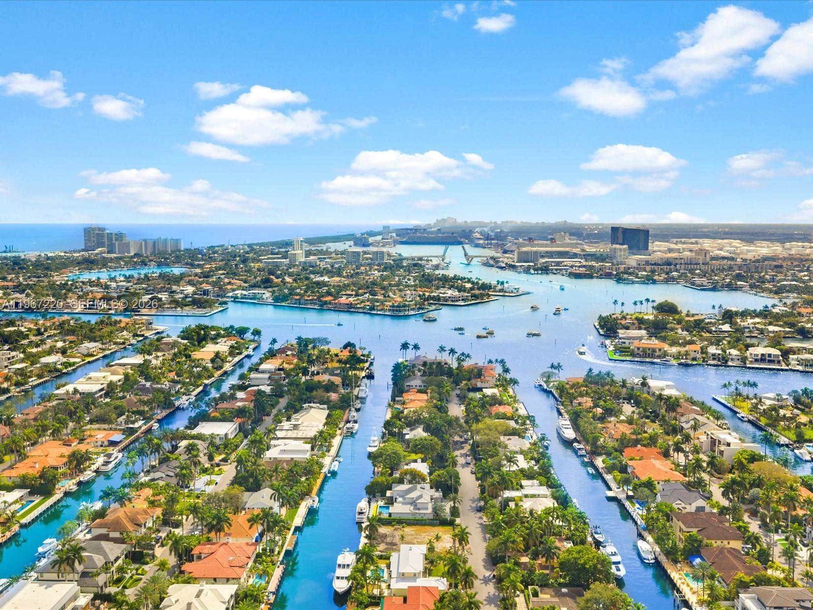CORAL ISLES - Land