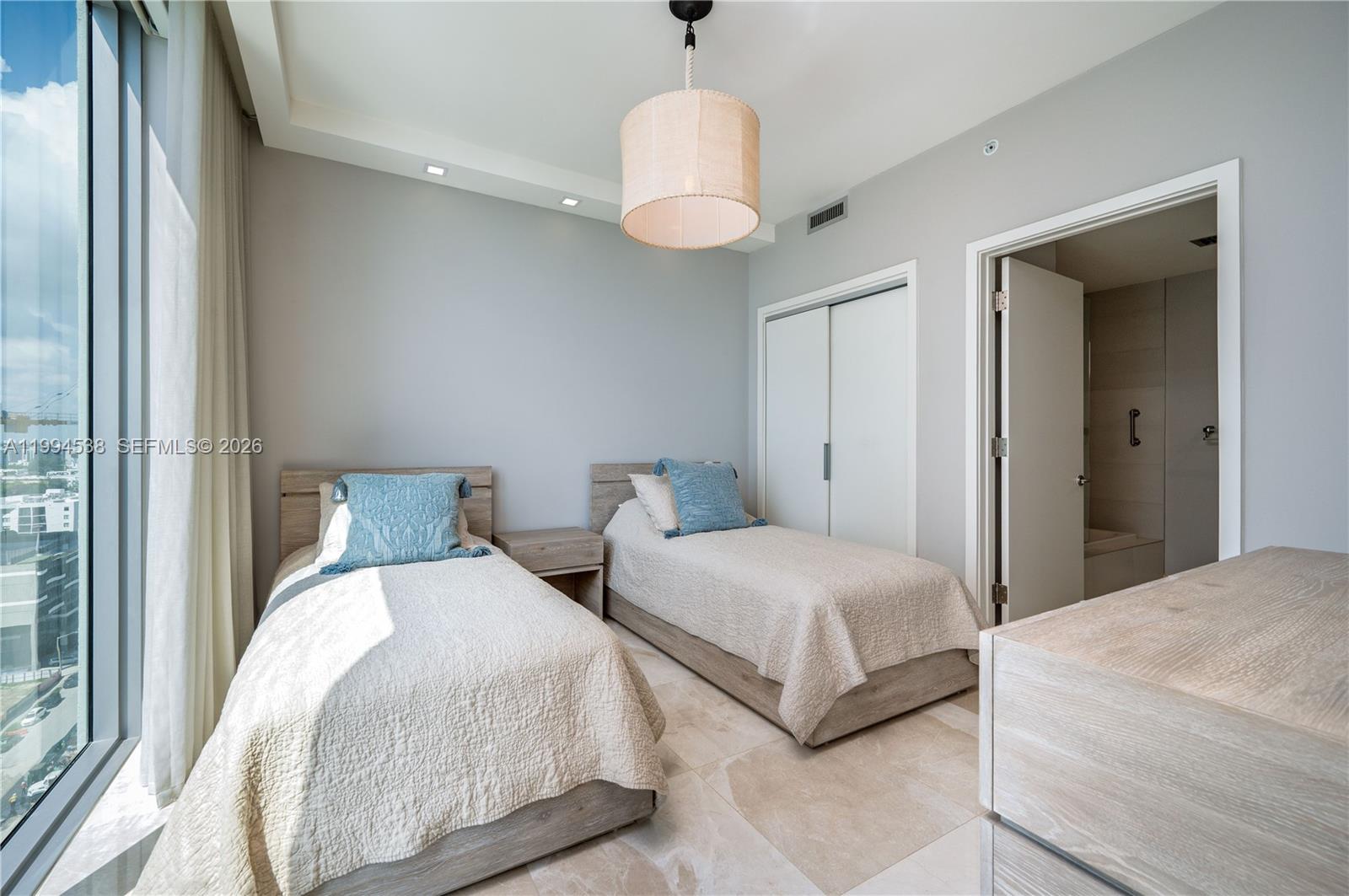 BISCAYNE BEACH CONDO - Residential
