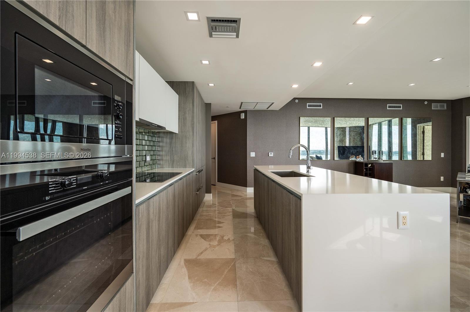 BISCAYNE BEACH CONDO - Residential