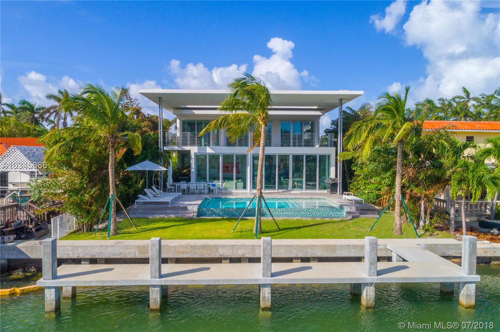 Sunset Island IV - Residential