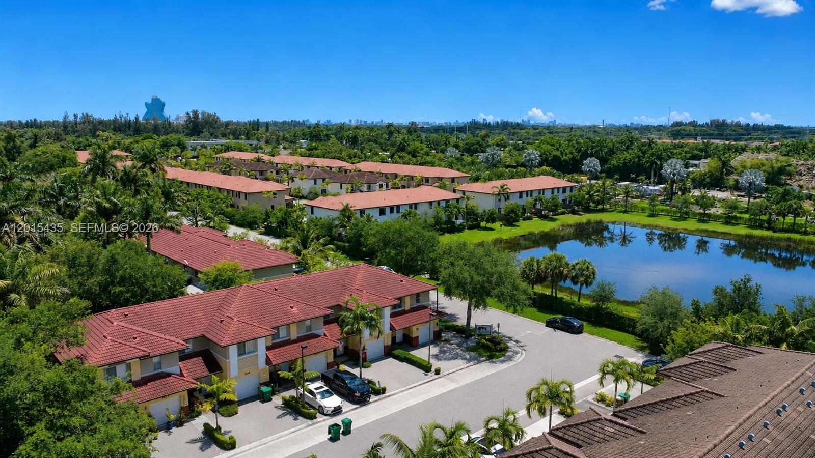 PALM GARDEN - Residential