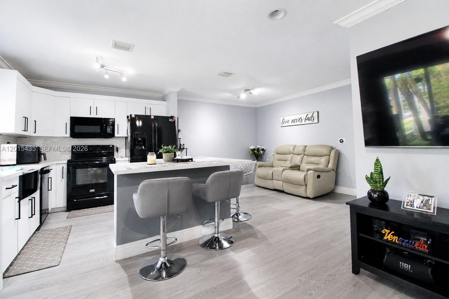PALM GARDEN - Residential