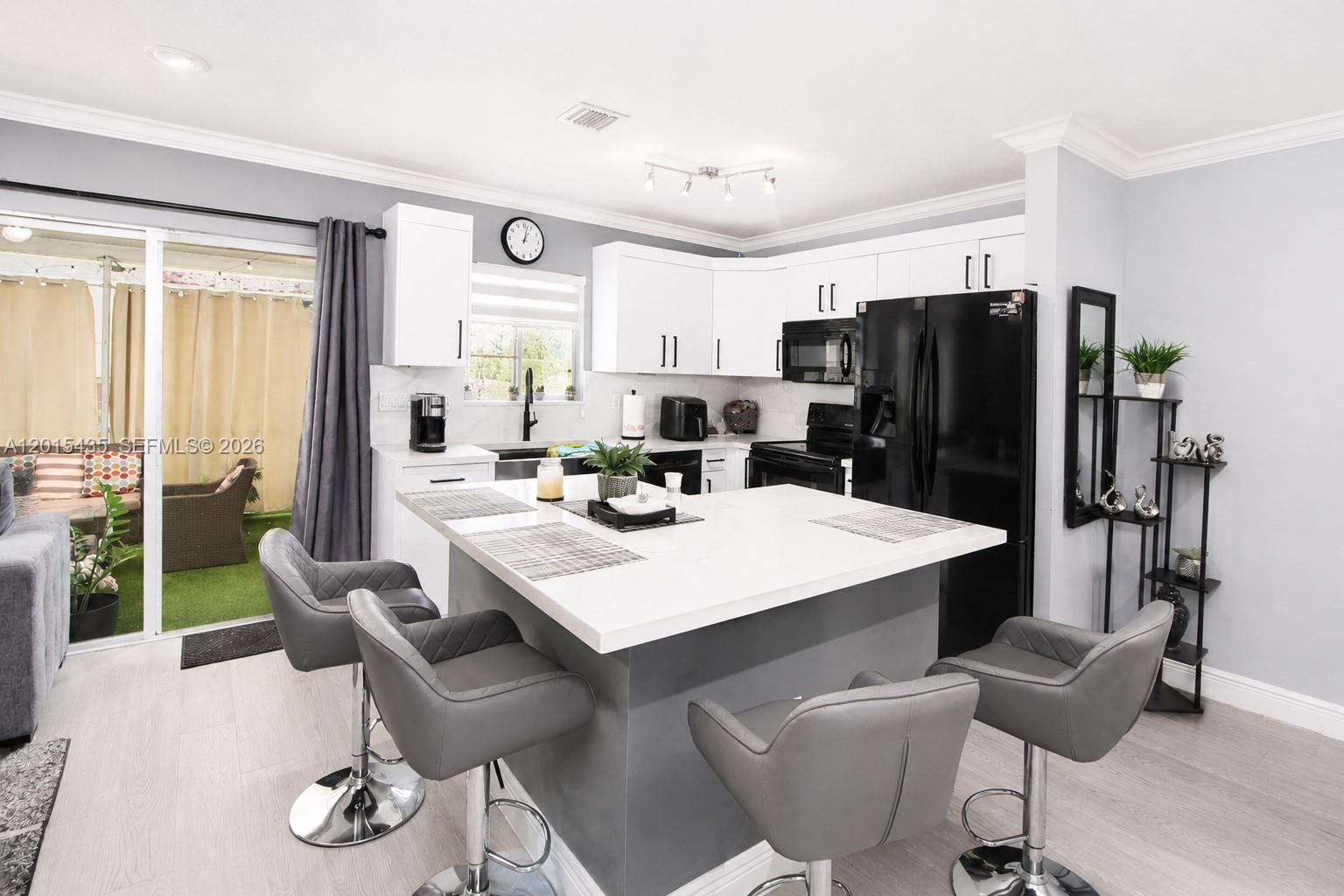 PALM GARDEN - Residential