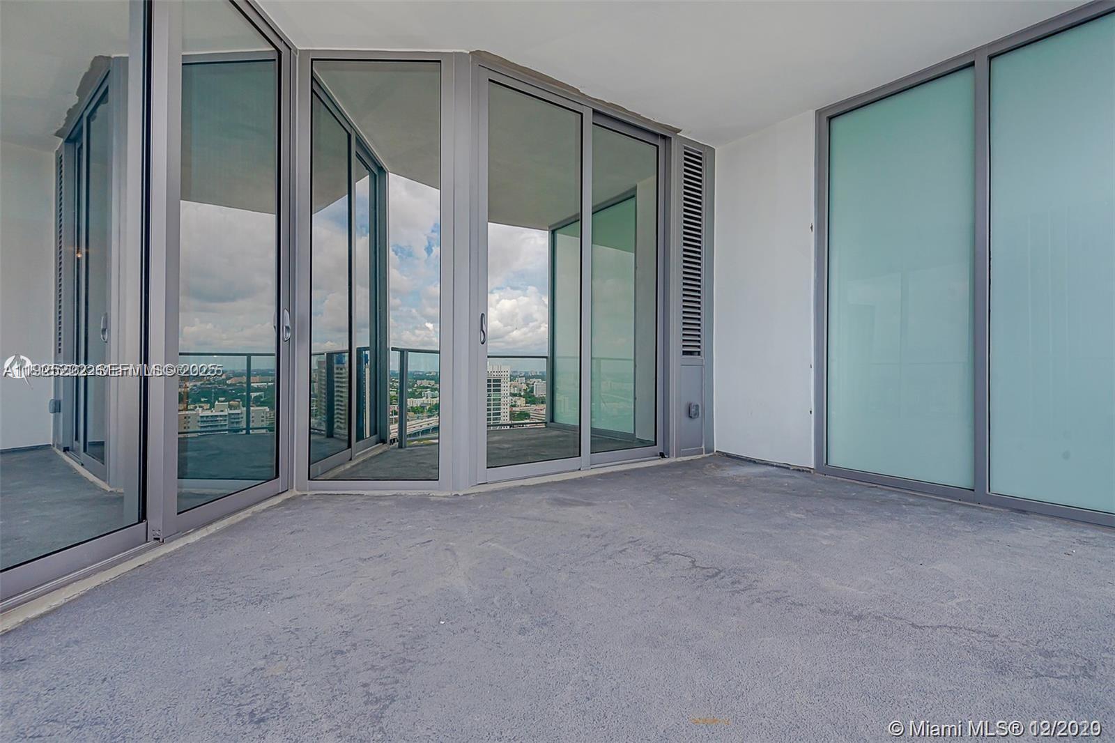 PARAMOUNT MIAMI WORLD - Residential