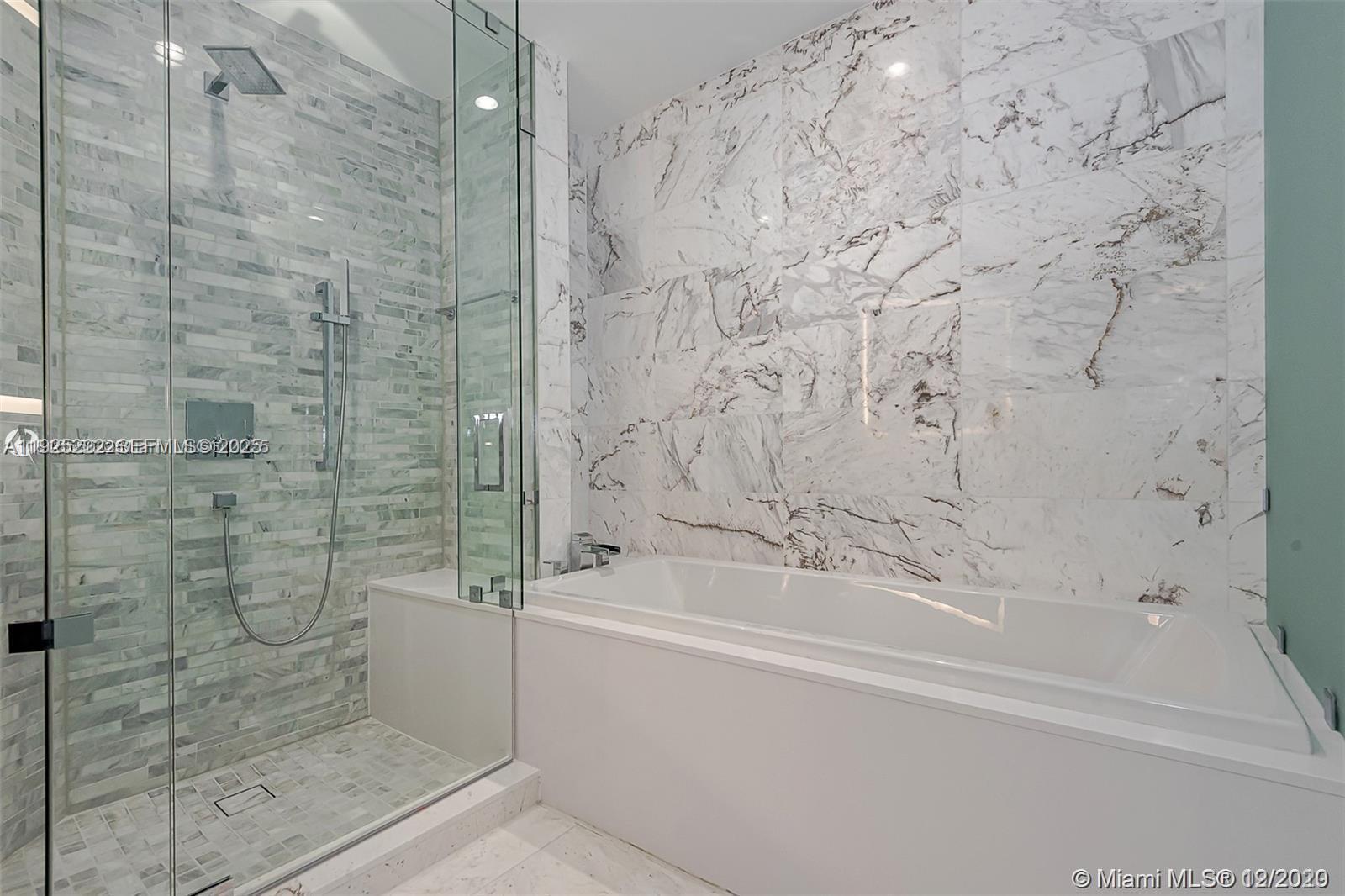 PARAMOUNT MIAMI WORLD - Residential