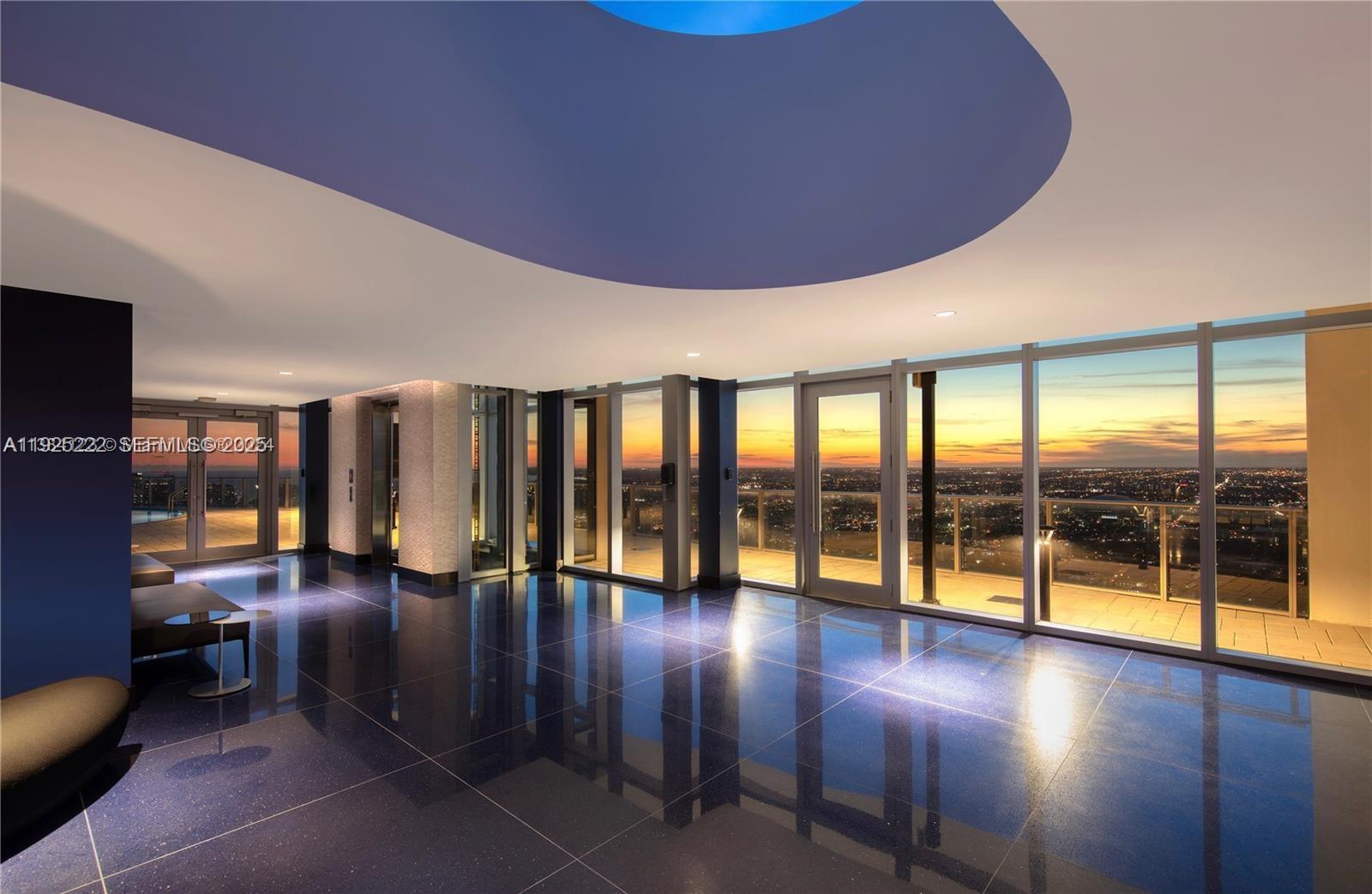PARAMOUNT MIAMI WORLD - Residential