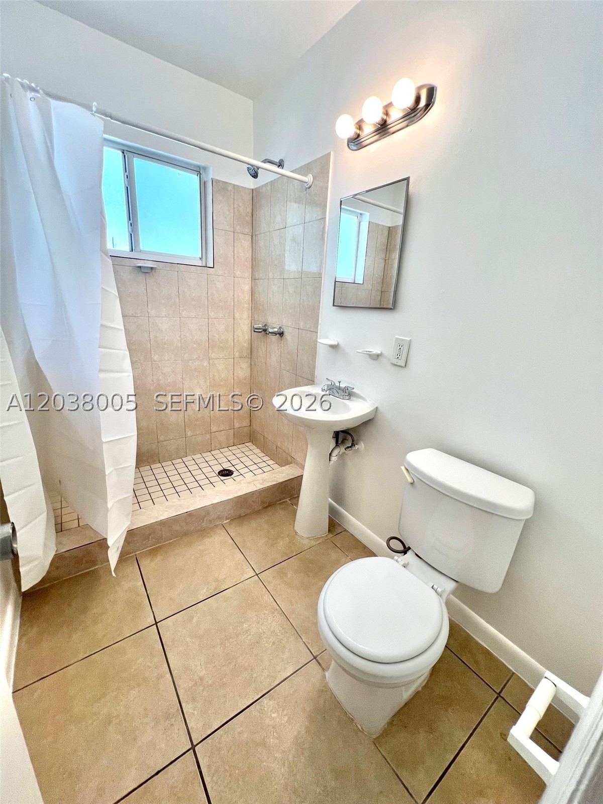 BISCAYNE HEIGHTS - Residential Lease