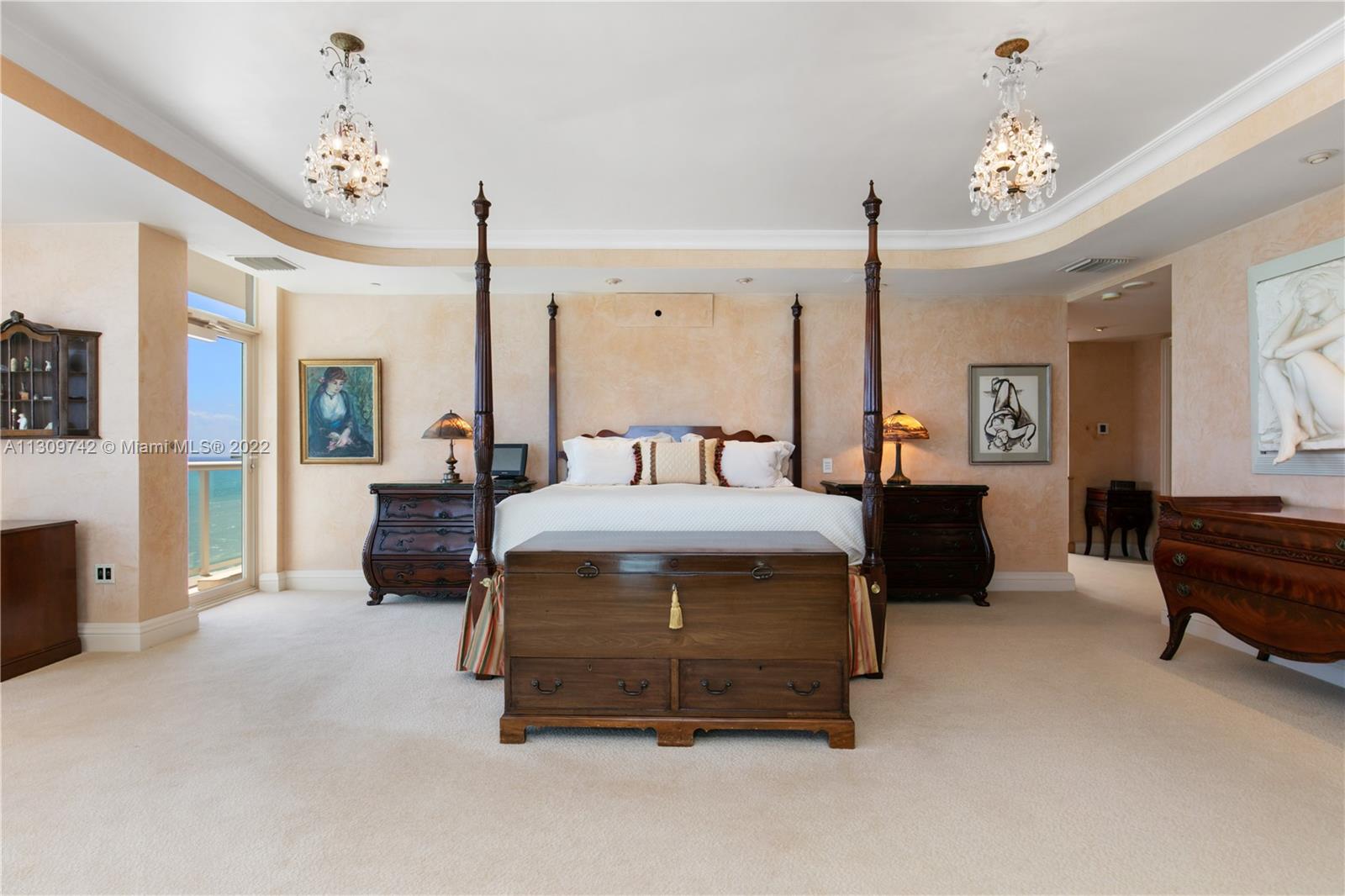 RENAISSANCE ON THE OCEAN - Residential