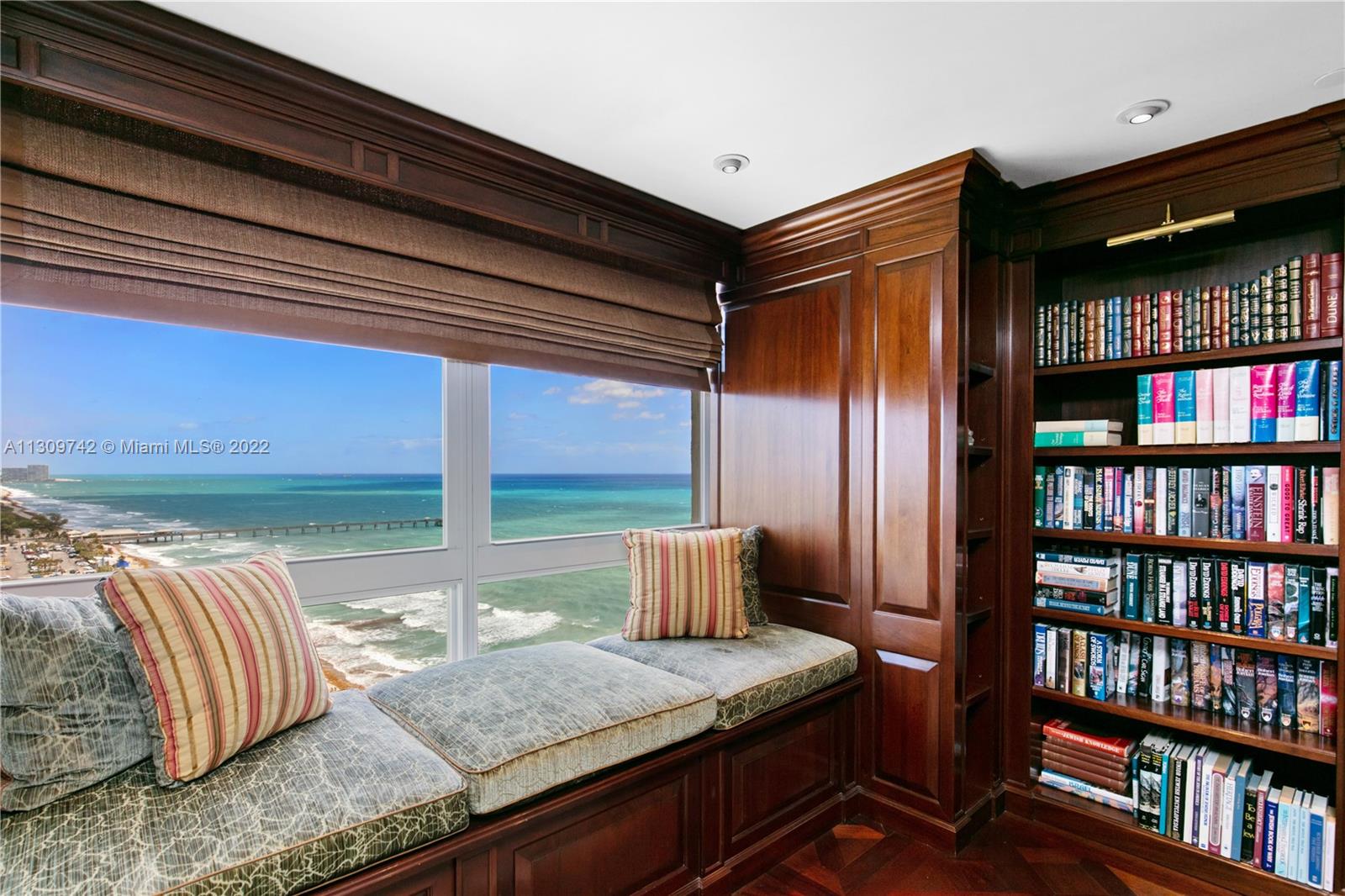 RENAISSANCE ON THE OCEAN - Residential
