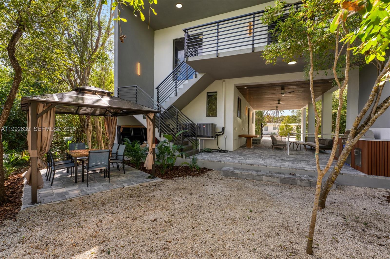 KEY LARGO BEACH - Residential