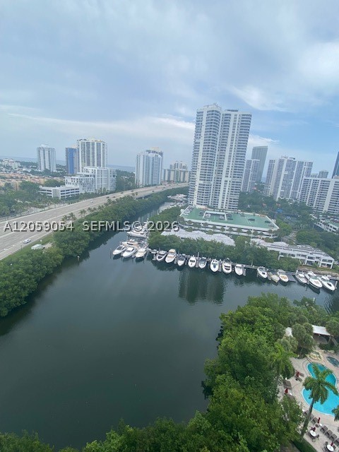 MYSTIC POINTE TOWER 600 C - Residential