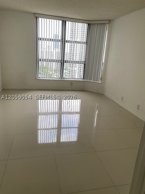 MYSTIC POINTE TOWER 600 C - Residential