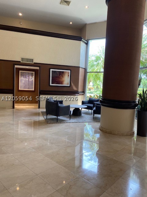 MYSTIC POINTE TOWER 600 C - Residential