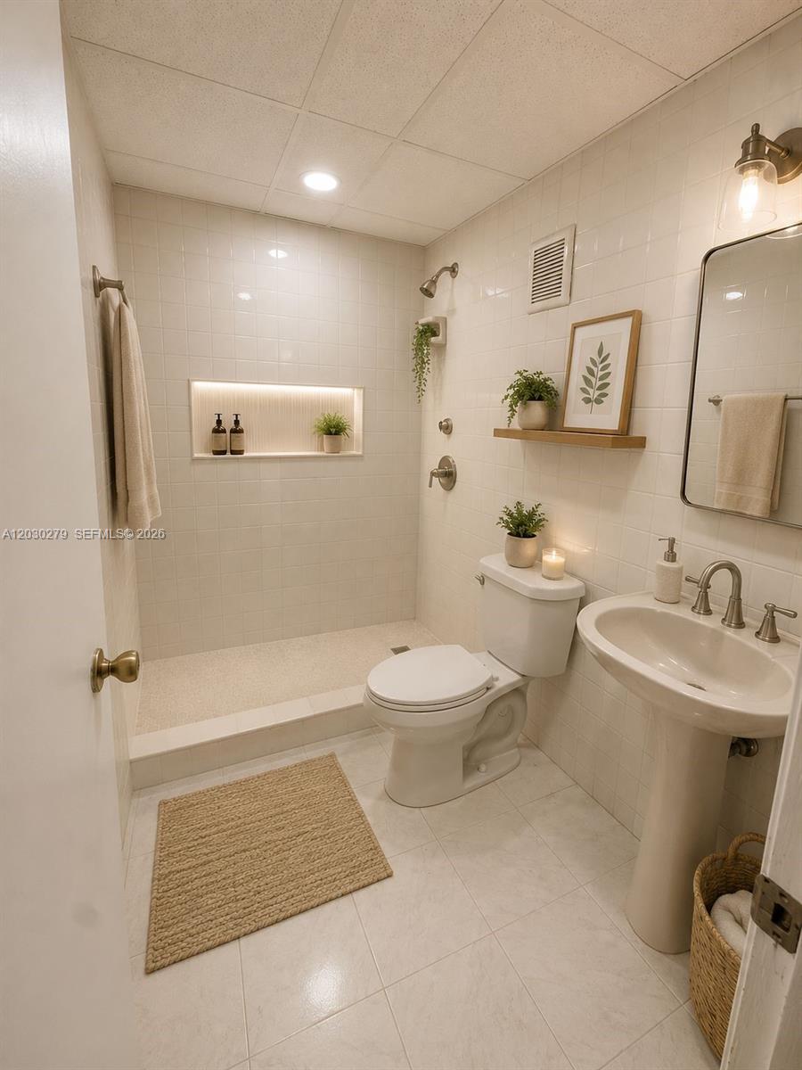 SAMARI LAKE EAST CONDO - Residential Lease
